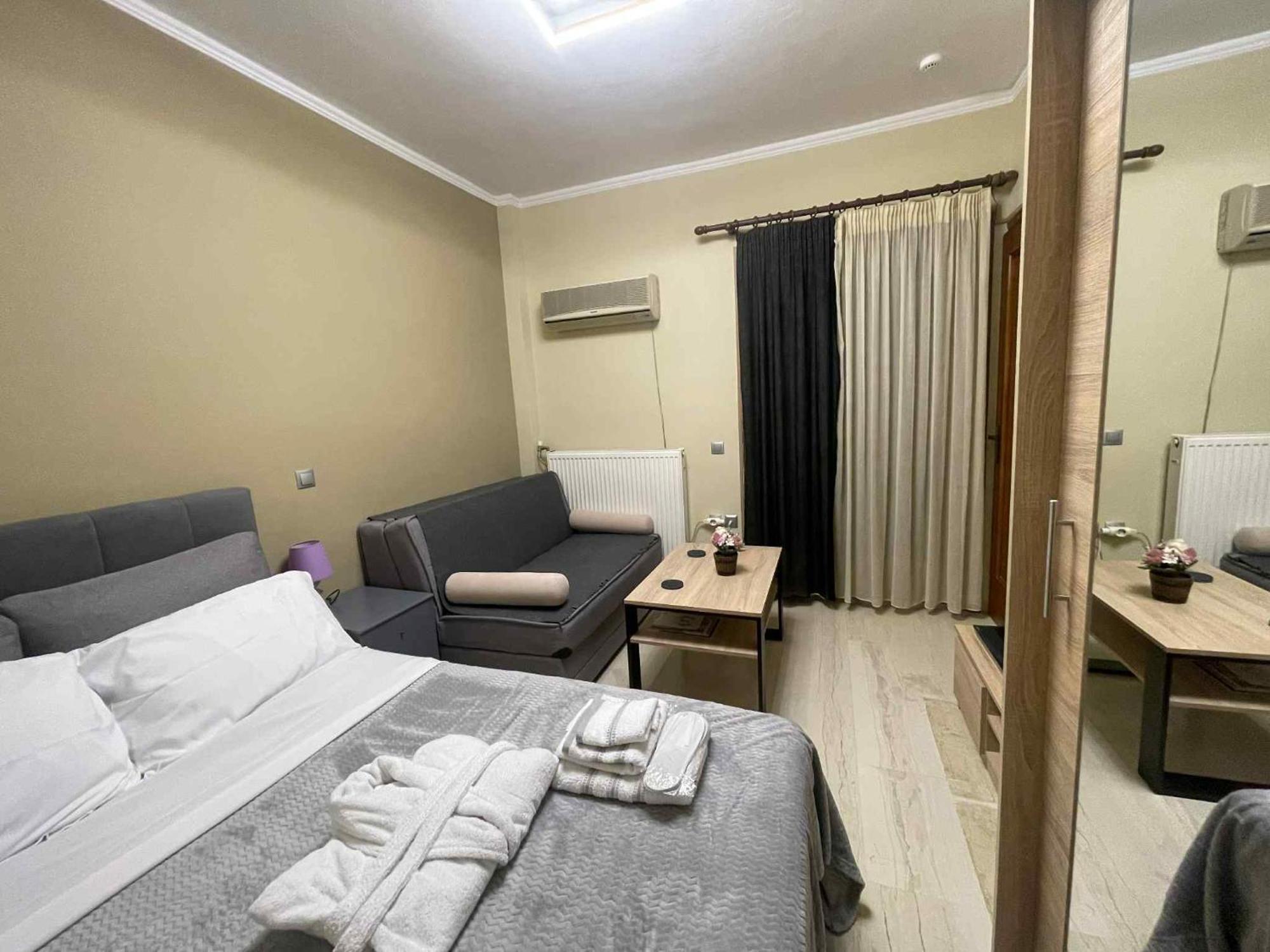 Apartment Petroupoli